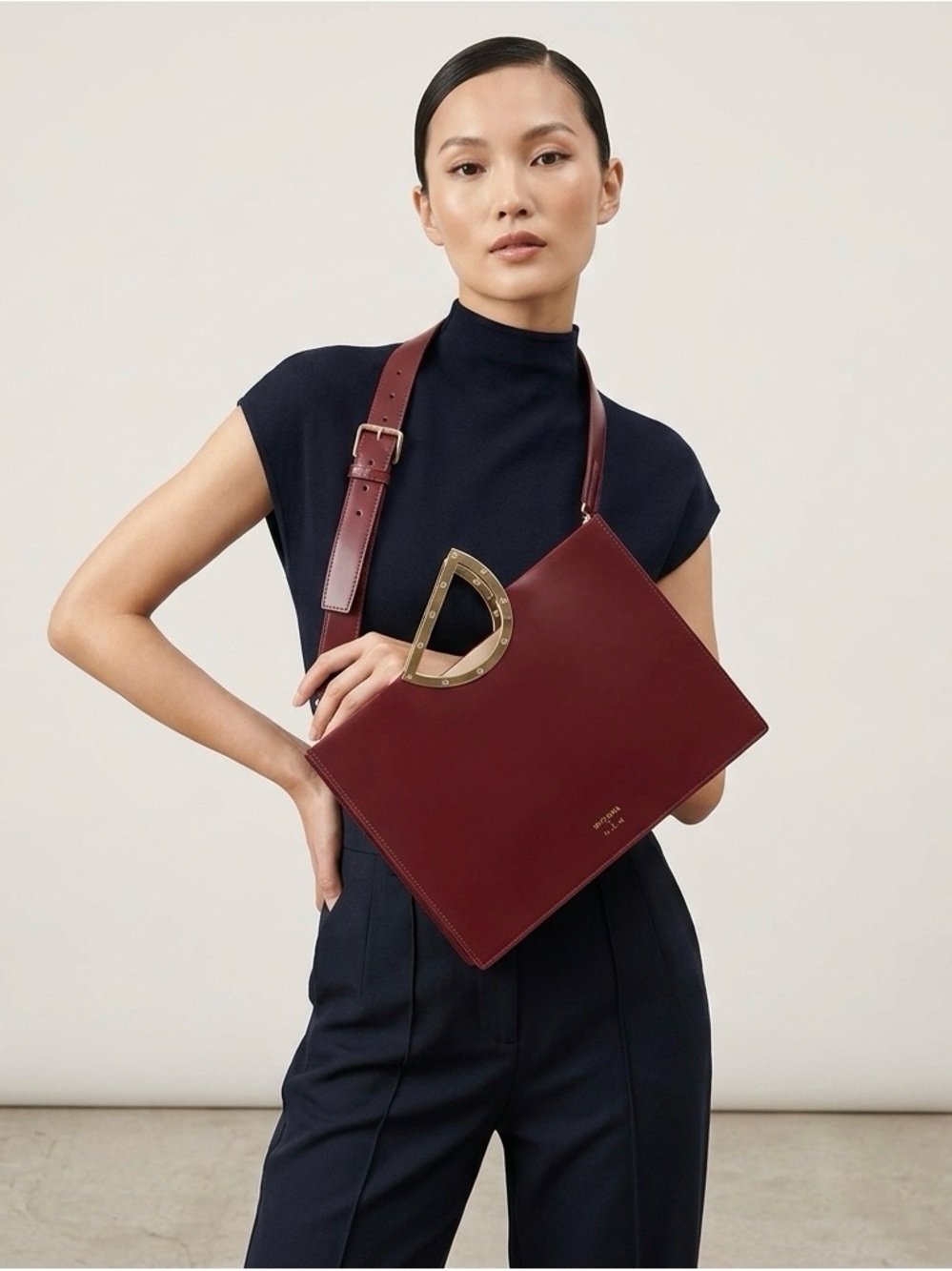 KITAYAMA x H.A.N Triton Burgundy Architectural Leather Tote Bag - Picture 3 of 16